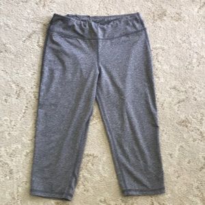 New Balance cropped athletic leggings